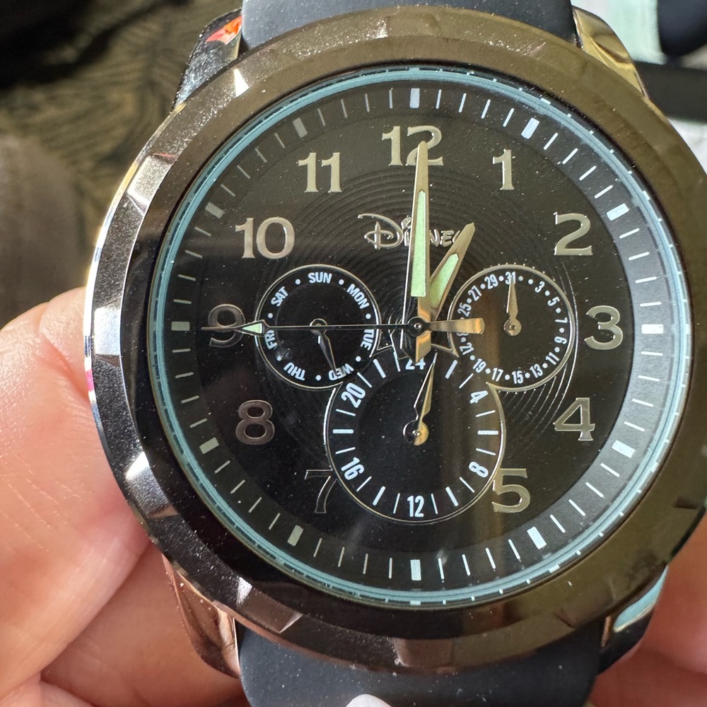 Disney men’s Mickey watch